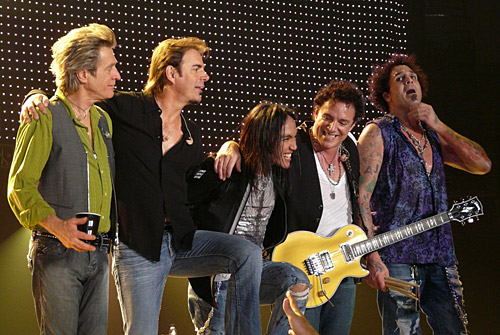 music_scene_journey_live_in_dublin_2011.jpg