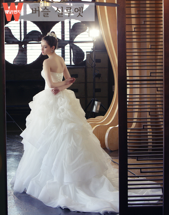 버슬실루엣(Bustle silhouette) 웨딩드레스 네이버 블로그