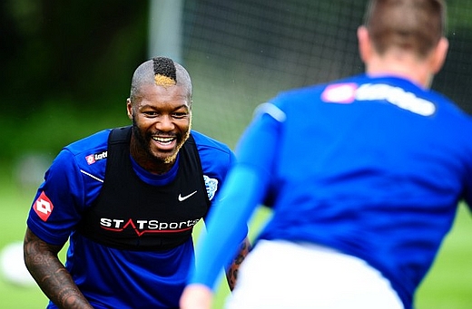 축구선수헤어스타일 베컴머리 로이스머리 호날두머리 등등 ...
