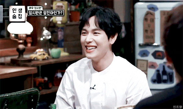 분명 술을 먹고 있는데 청량미 뿜뿜 터지는 남자연예인.gif | 인스티즈